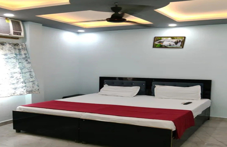 Room 2, FabHotel Karan Residency, Delhi