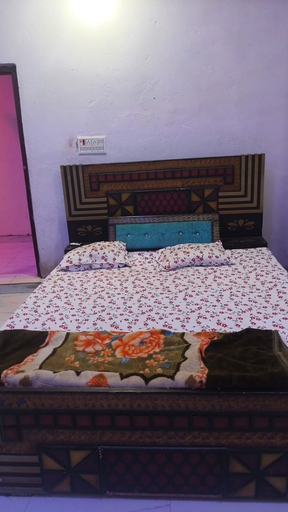 Room 5, Ronak Guest House, Madhubani