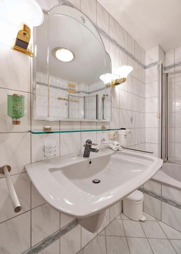 Bathroom 3, Das Burgennest, Oberpullendorf