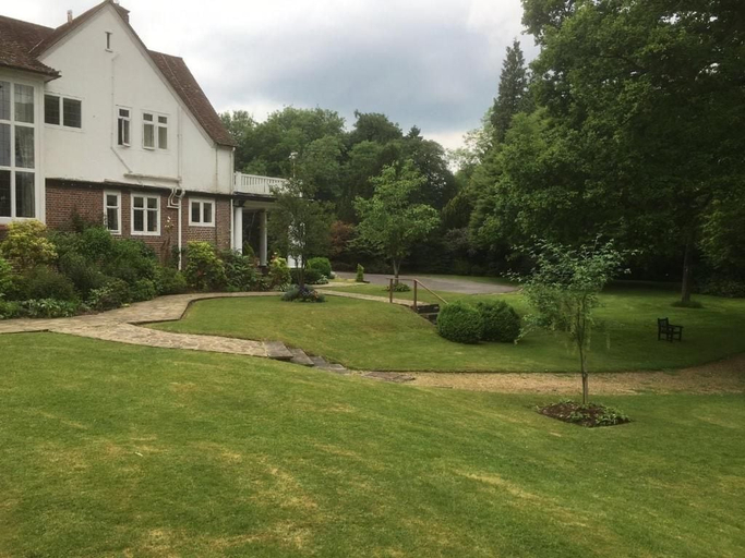 Property grounds 5, Chartridge Lodge Hotel, Buckinghamshire