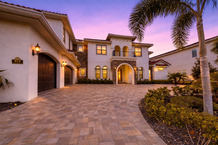 Exterior 5, 6BR Reunion Mansion Circus Room & Karaoke, Osceola