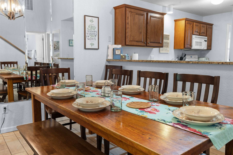 Interior 4, Serenity by the Lake - 3BR Home, Taney