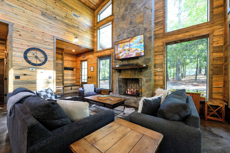 Living area 5, Happy Hours - Hot Tub, Fire Pit, Coziness, McCurtain