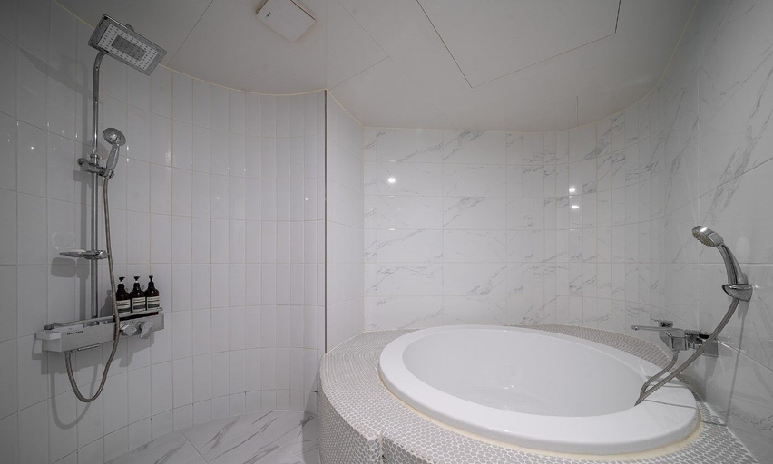Bathroom 2, Hotel Blanc, Dongnae