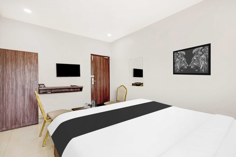 Room 2, Townhouse Dabagardens Nr Railway Station, Visakhapatnam