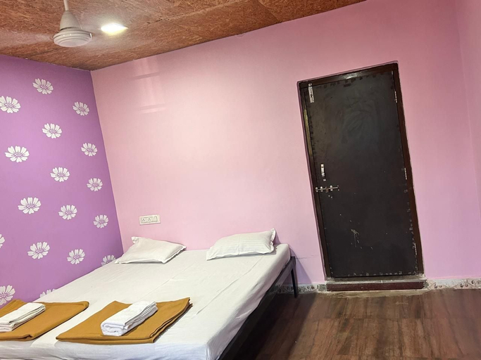 Bedroom 2, Umbartha Resort, Pune