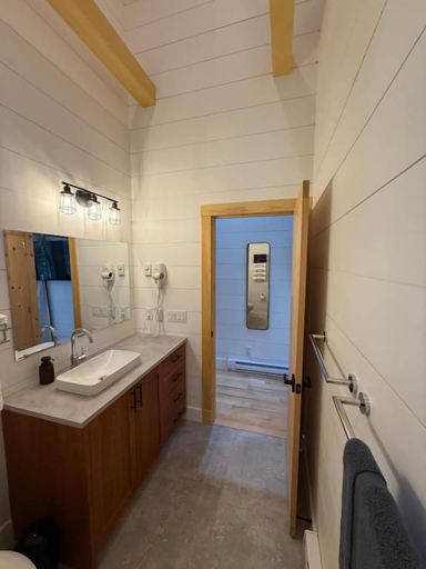 Bathroom 5, Dock 124 - Adults Only - Waterfront B&B, Lake Hurron