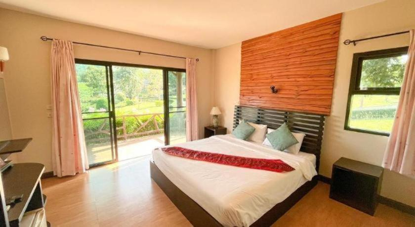 Bedroom 2, Phureenun Resort, Pak Chong