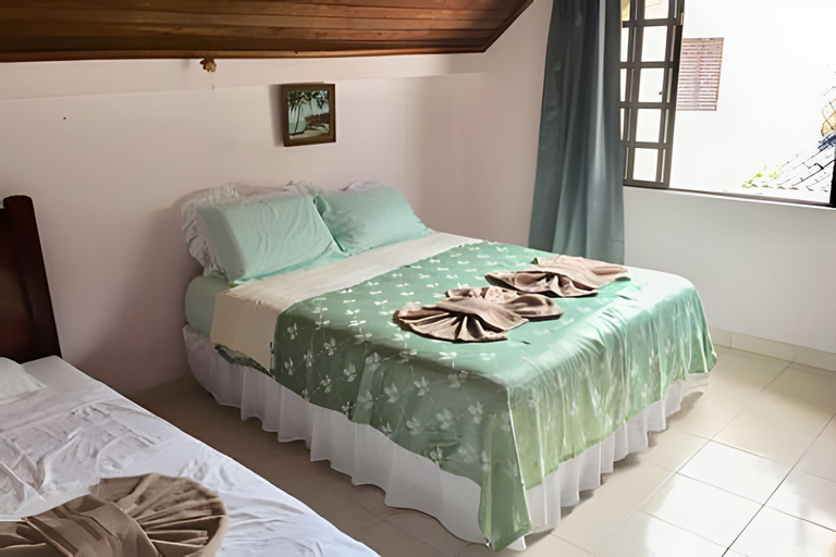 Room 3, Grande Casa no centro de Guaratuba, Guaratuba