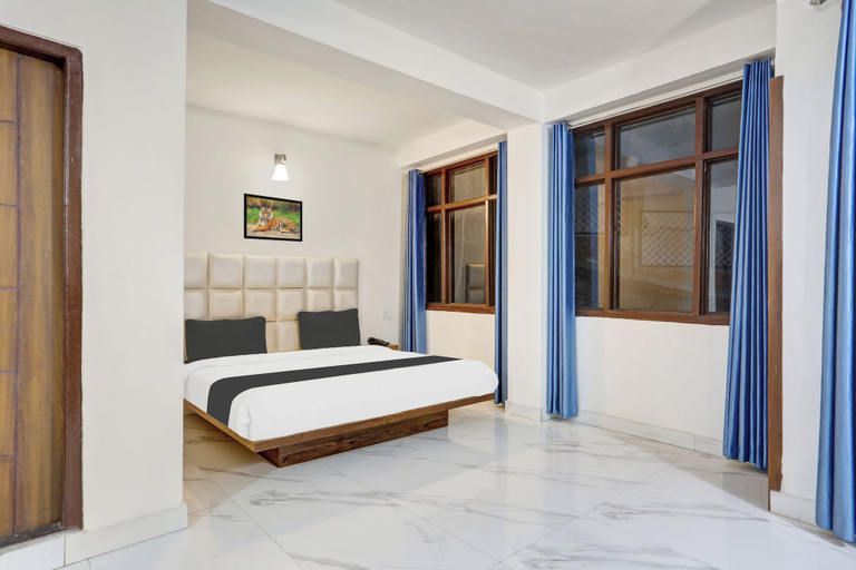 Room 5, Townhouse Kachighati Formerly Palm Bliss, Shimla
