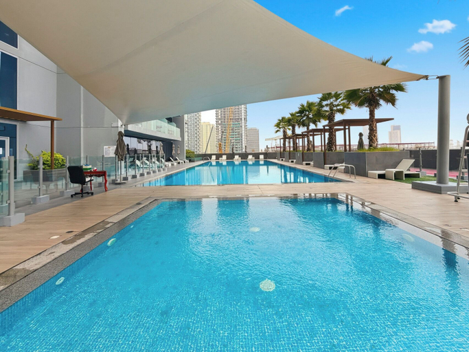 Pool 5, Bloomfields 2BR in Ansam 4-Yas, Yas Island