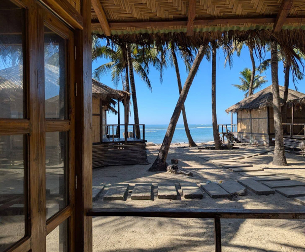 Property grounds 3, Dokhin Hawa Beach Resort, Saint Martin's, Maungtaw