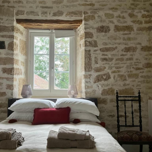 Room 1, Maison Templiere, Yonne