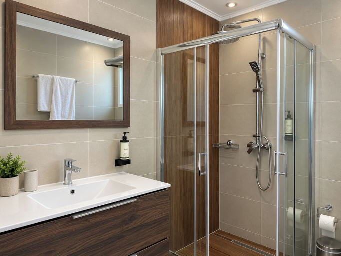 Bathroom 5, Ayit Hotel, South Aegean