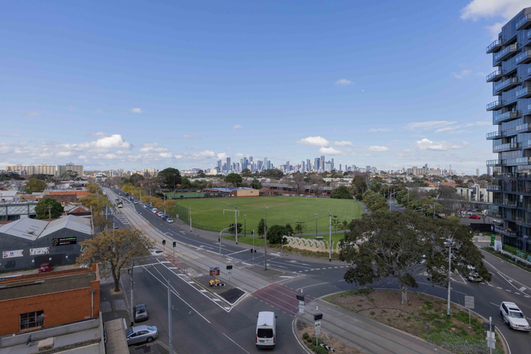 View from property 2, Skyline-view 2-bed Apartment Near Flemington, Melbourne