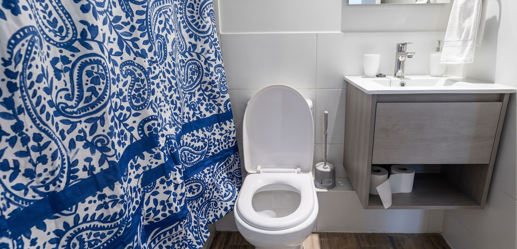 Bathroom, Alto Scotto Santiago by Domus Travels, Santiago
