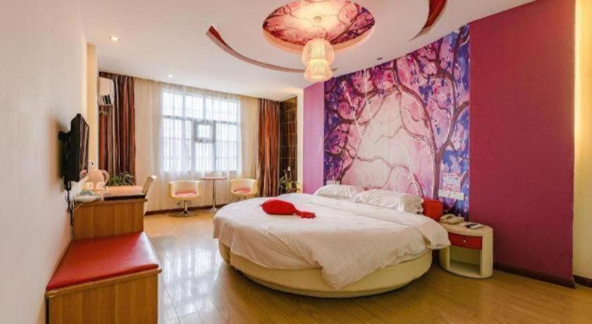 Bedroom 5, Thank Inn Hotel He'Nan Xinyang Railway Station, Xinyang