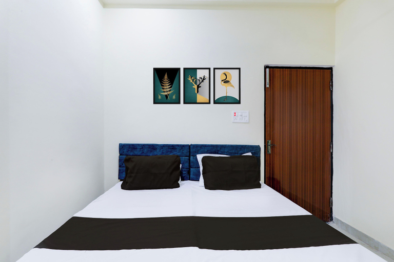 Room 3, Super Hotel O Sudhirpur, Varanasi