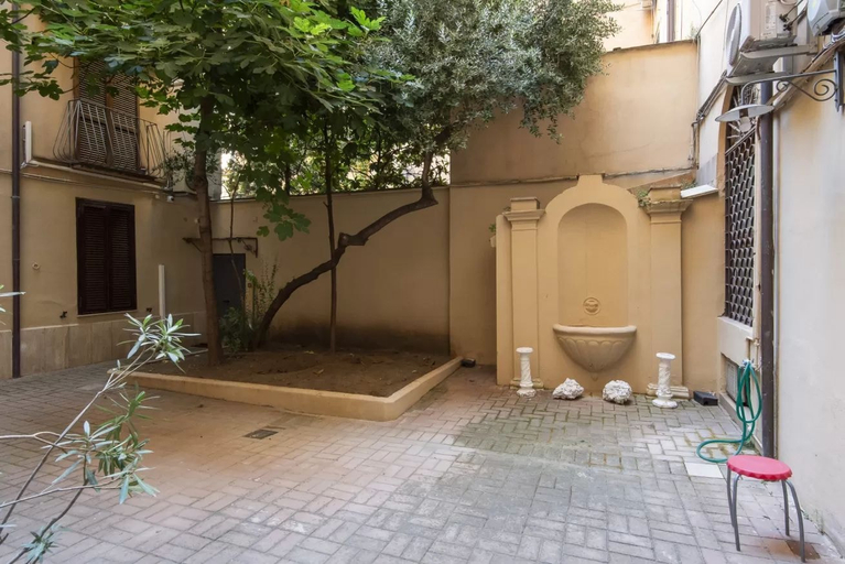 Exterior & Views, Vittorio Elegant Two Bedroom Apartment, Rome