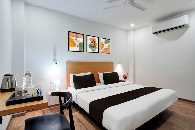 Room 3, Townhouse Oak Gomti Nagar Healthcity, Lucknow