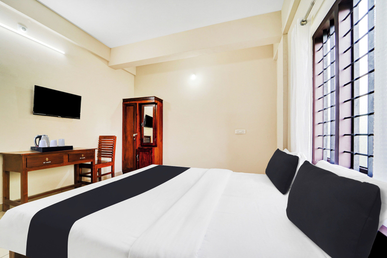 Room 2, Super Hotel O Ambalamedu Puthenkurish, Ernakulam