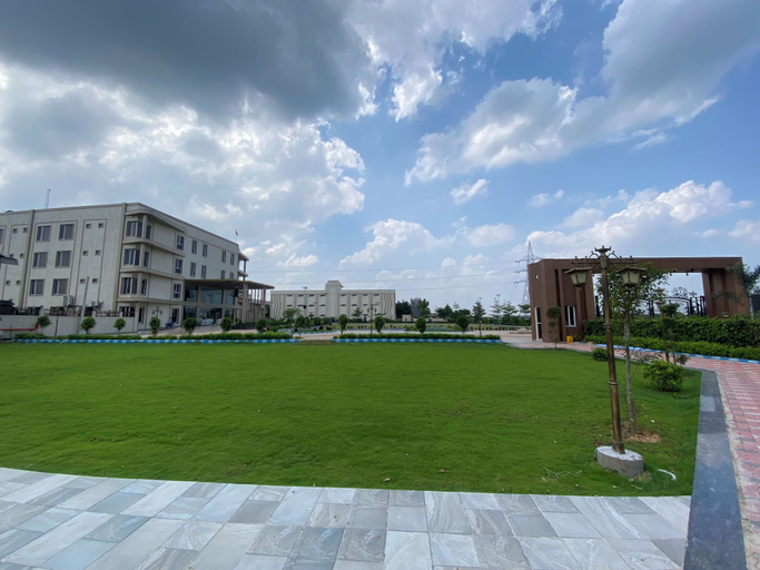 Property grounds 4, Panchtala Resort, Mirzapur