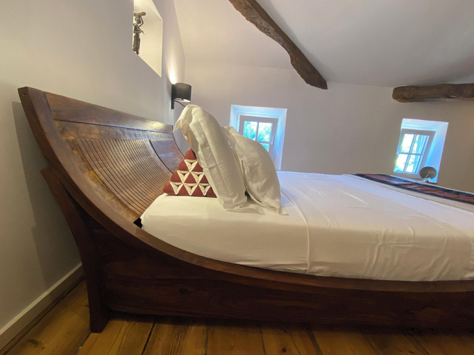 Bedroom 2, Aux Berges du Libre, Aude
