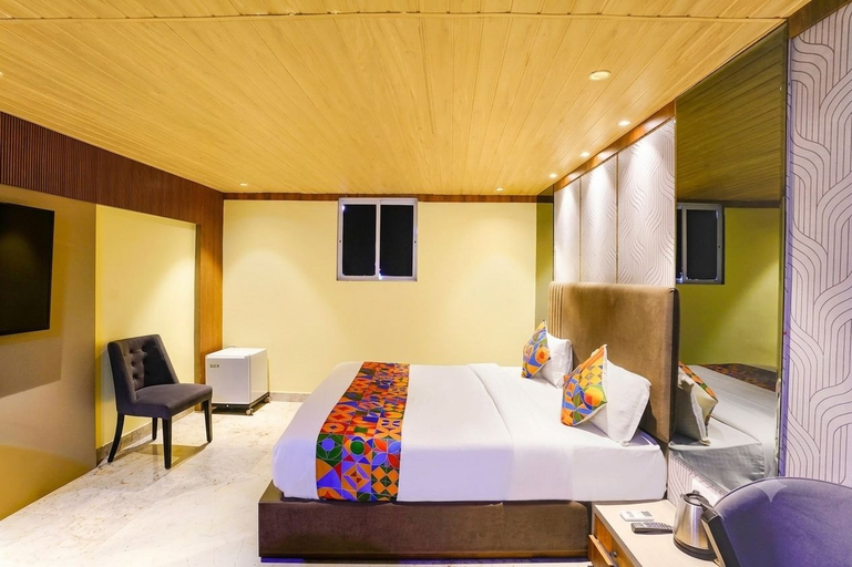Room 5, Hotel Casa Annex, Mumbai Suburban