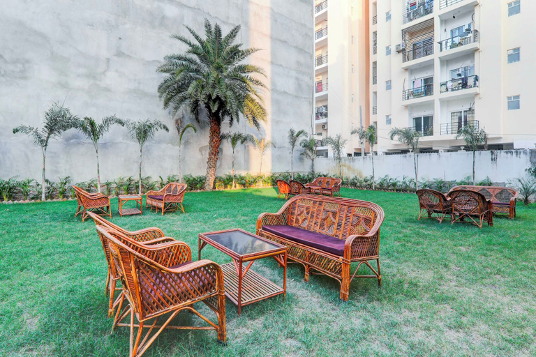 Property grounds 5, Collection O BBD Lucknow, Lucknow