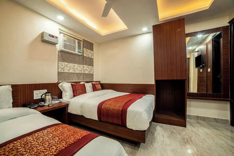 Room 3, Hotel Shiv Anand House New Delhi, Delhi