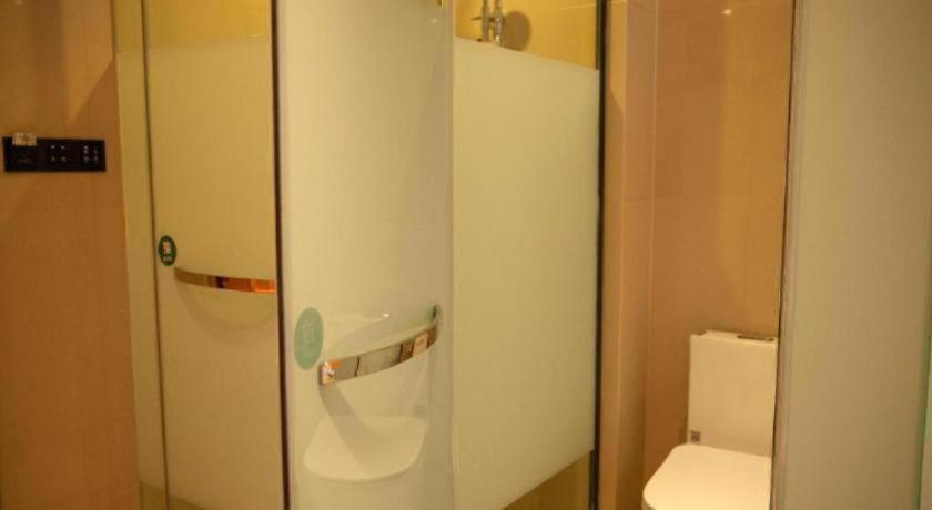 Bathroom 3, Shell Hotel Shanxi Xinzhou Wuning County Fengwu Square, Xinzhou