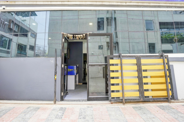 Exterior detail 5, Collection O Satya Sai Square, Indore