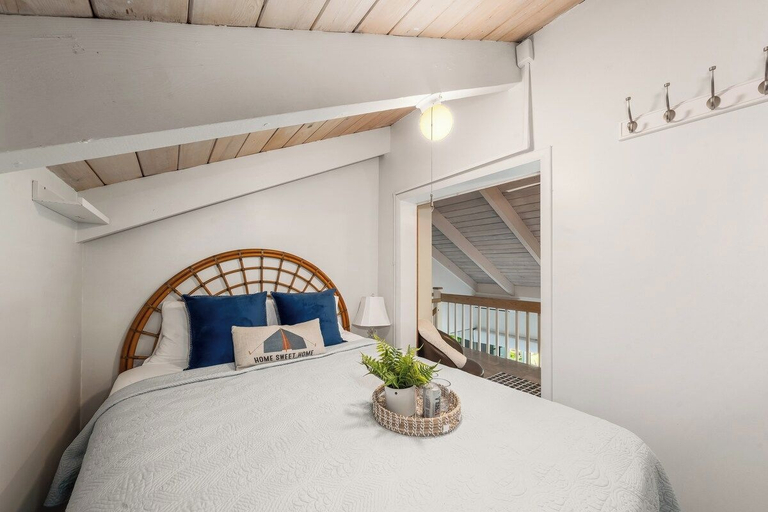 Bedroom 2, Oceanfront 2BD With Ocean Views and AC - Hoyochi Nikko 208, Maui