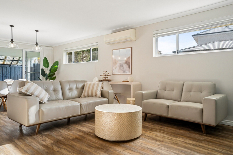 Living room 3, Luxury Waterfront 5-bed Family Home Near Mandurah, Mandurah