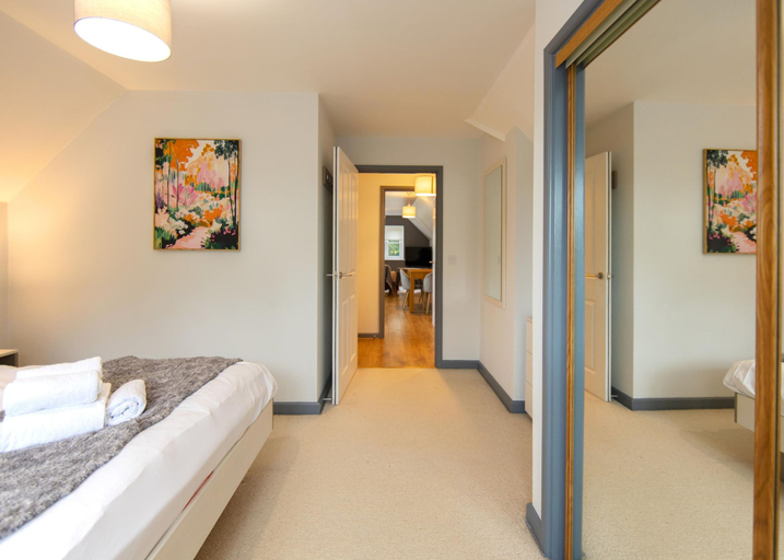 Room 4, New 1 Bedroom Apartment With Free Parking, Hampshire