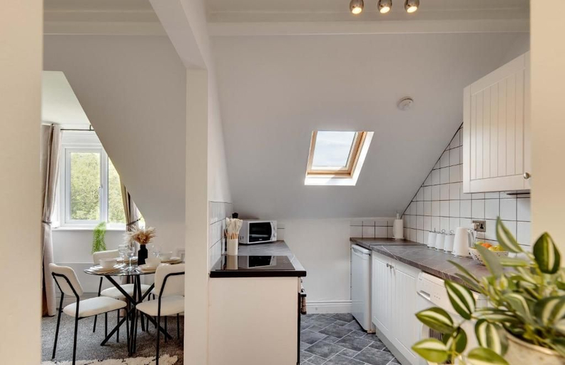 Private kitchen 4, Stephenson View, Newcastle upon Tyne