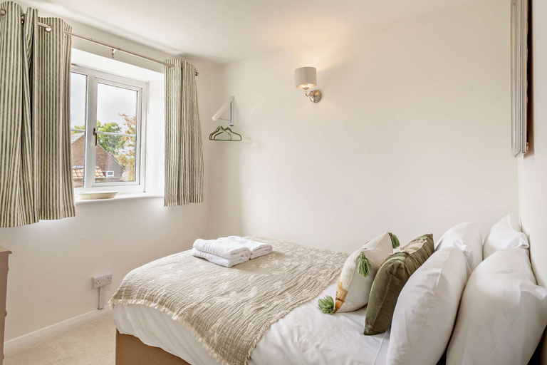 Room 2, Host Stay - Hatton Rose Cottage, North Yorkshire