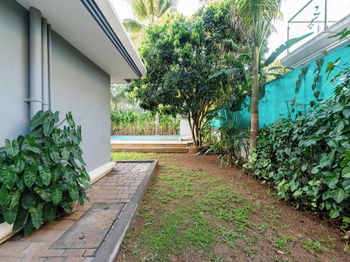 Property grounds 3, DanCenter Trizi Villa 4BHK with Pvt Pool, Pune