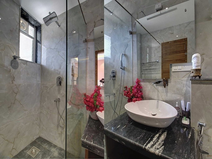 Bathroom 3, DanCenter The Lake Abliss, Pune
