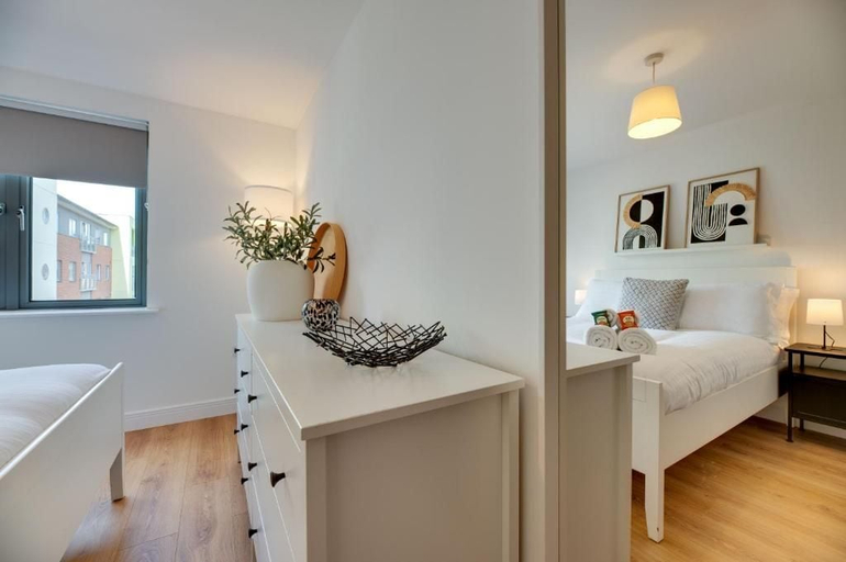 Room 3, Stephenson View, Newcastle upon Tyne