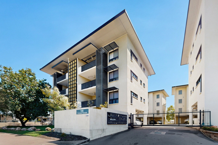 Reception, Peaceful 2-bed Apartment With Private BBQ Balcony, Palmerston