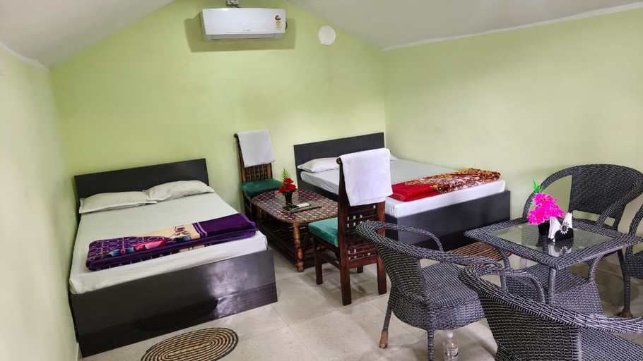Room 3, Mahendra Home Stay, Faizabad