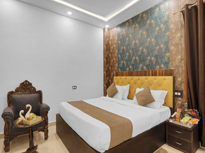 Room 2, Palette Oraya Greens by CheckIn Kathauta, Lucknow
