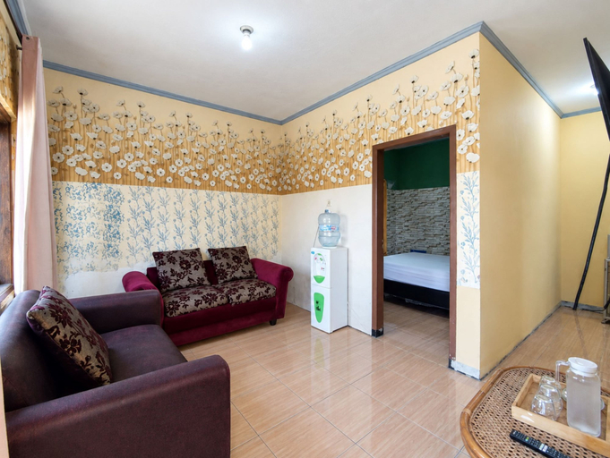 Room 5, Amarilis Villa Ciater, Subang
