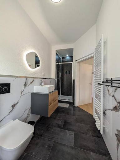 Bathroom 5, FEELING HAMM CITY, Hamm