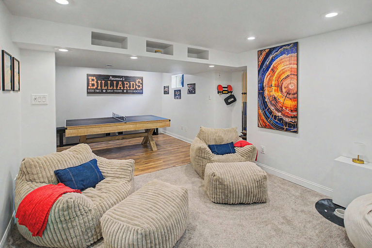 Game room 3, Erlanger 4BR Hot Tub, Pool Table Sleeps 10, Kenton