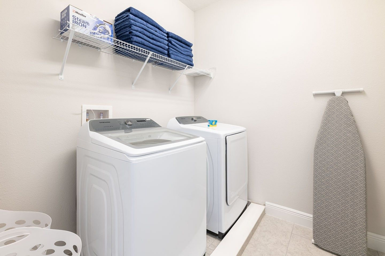 Laundry, Encore Estate, 6br, 10 Min to Disney, Osceola