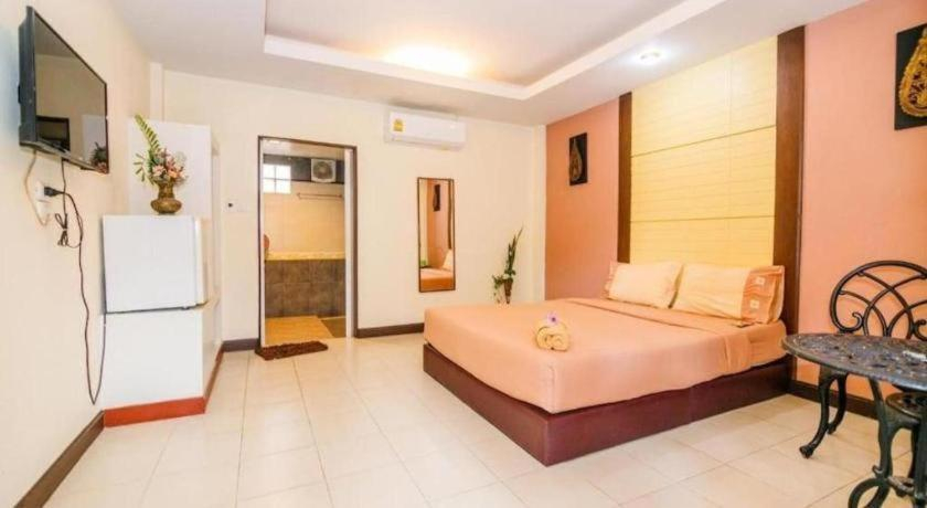Bedroom 2, Huandalha Resort, Muang Lamphun