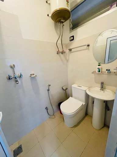 Bathroom 3, Hotel Janakpur Inn, Janakpur