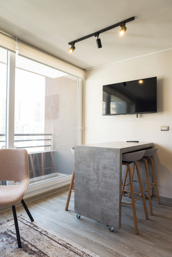Interior 5, Chic 2BR Apt in Ñuñoa with Balcony for 5, Cordillera
